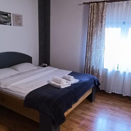 Fun House - Spacious Apartment Near Old Town Брашов Экстерьер фото