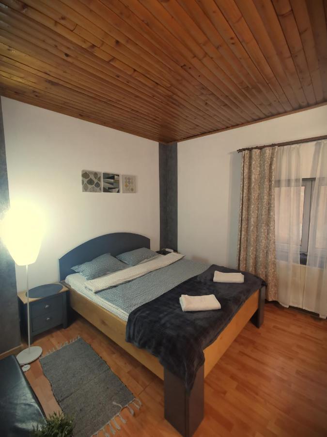 Fun House - Spacious Apartment Near Old Town Брашов Экстерьер фото